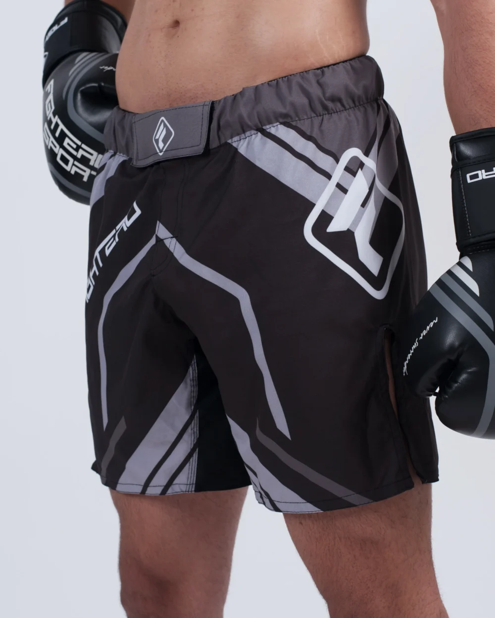 Fight Short VANGUARD Omega